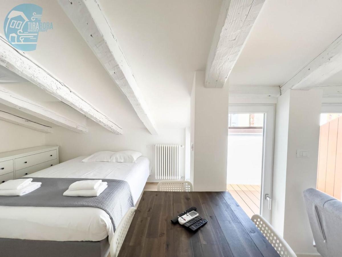 Apartament Corridoni 4C Tirabora Short Rent Triest Zewnętrze zdjęcie